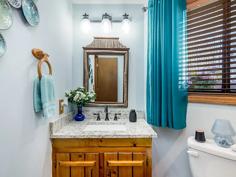 102 Mizzen Ct — Photo 13