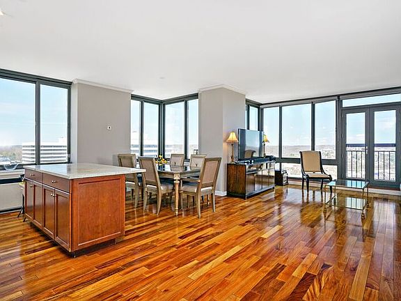 3rd image of 10 City Pl APT 19E