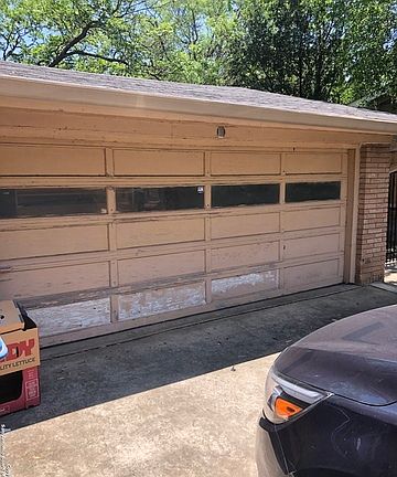 4th image of 410 Glenarm Pl