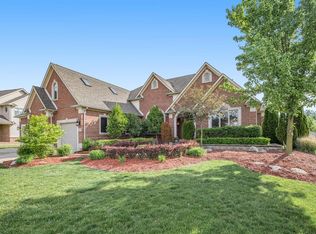 8445 Jack Pine Dr, Ypsilanti, MI 48197