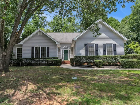 513 Two Gait Ln, Simpsonville, SC 29680