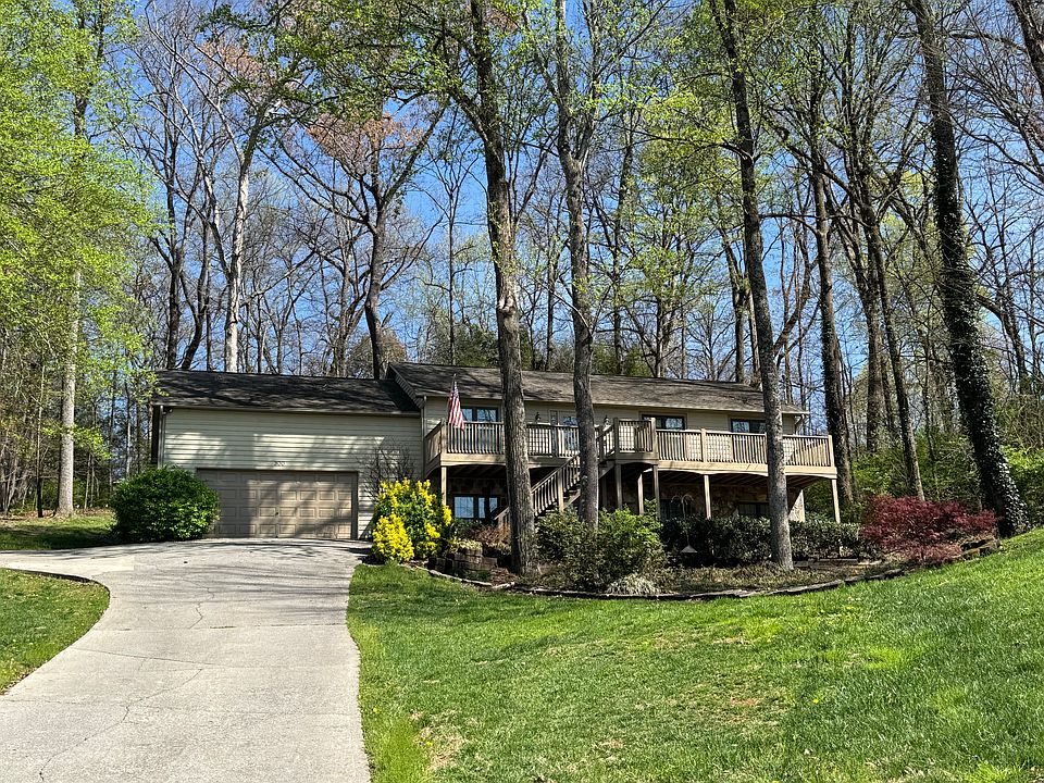 1st image of 300 Glenstone Ct