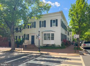 3344 P St NW, Washington, DC 20007