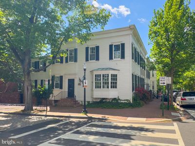 3344 P St NW, Washington, DC, 20007