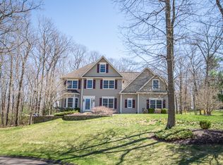 10 Azalea Ln, Ellington, CT 06029