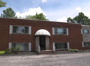 32900 Aurora Rd APT 104E, Solon, OH 44139