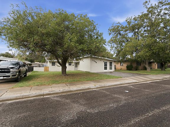 4th image of 1005 NW 9th St