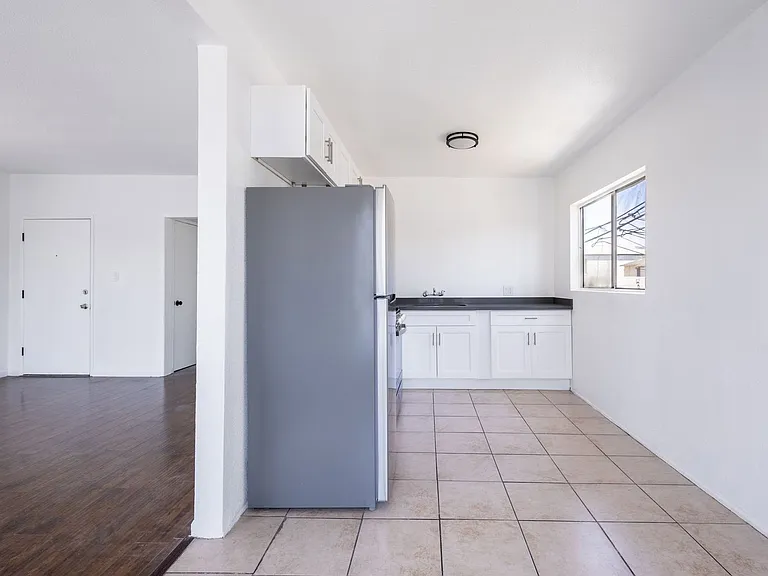 924 N Kingsley Dr #8A — Photo 4