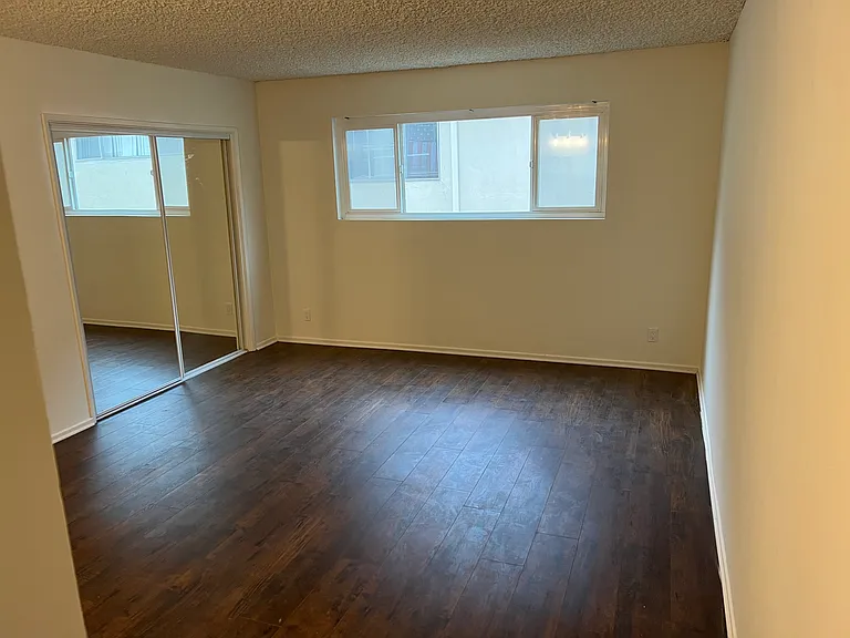 202 N Clark Dr #202 — Photo 9