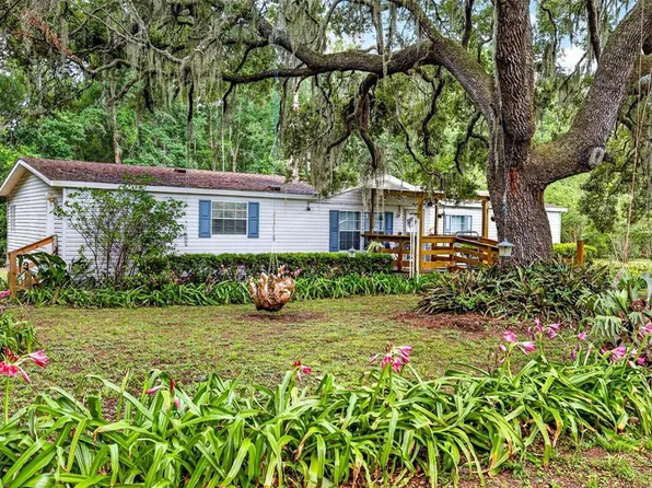 16435 Sweetwater Rd, Dade City, FL 33523