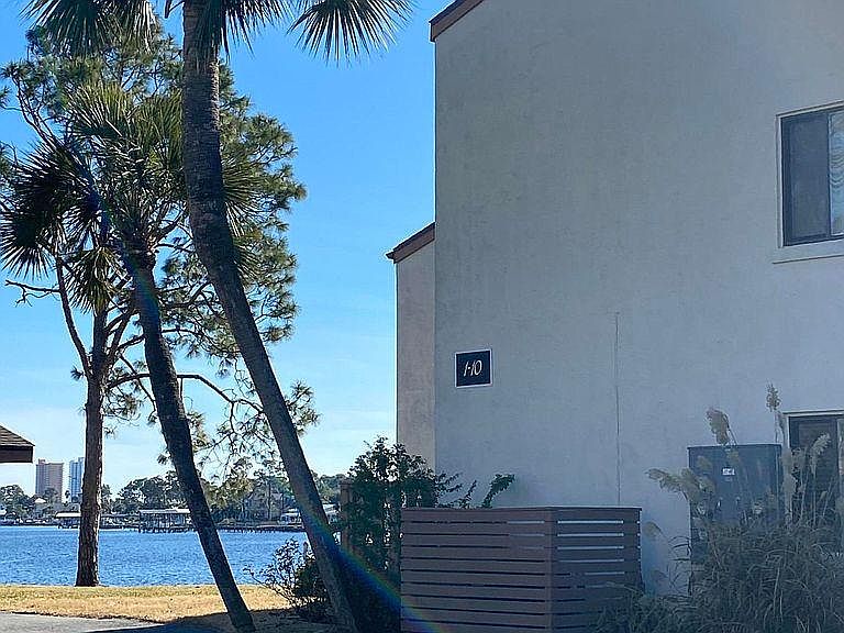 1st image of 6901 N Lagoon Dr Unit 10