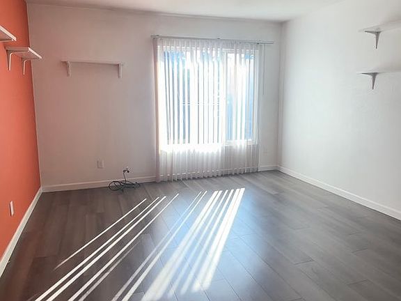2nd image of 71 Pearl St #3