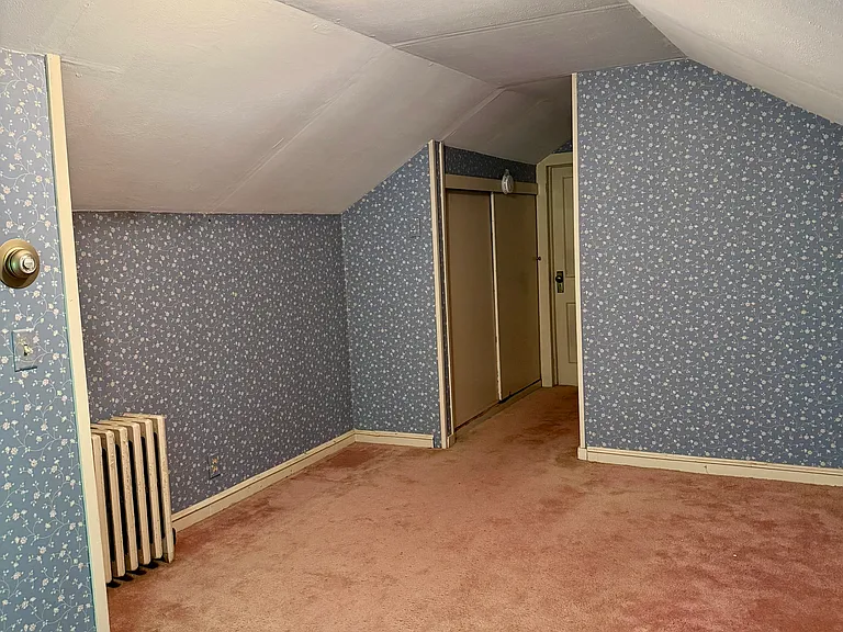 232 Riverside Dr — Photo 28