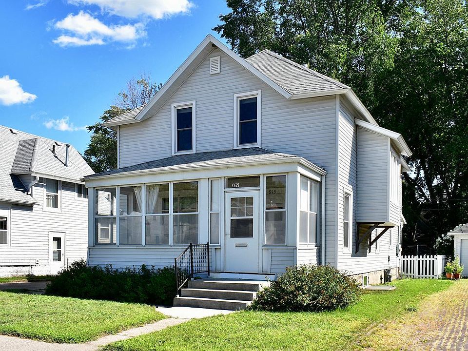 1st image of 819 W Broadway St