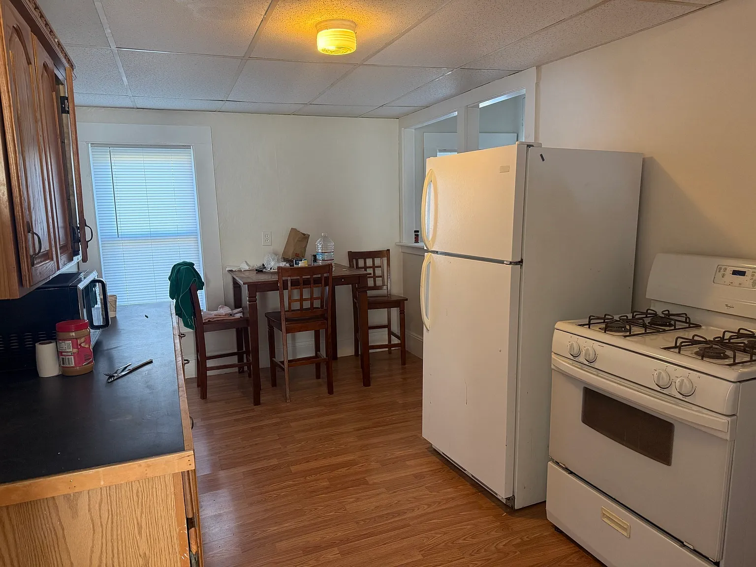 4 bed, 1.0 bath, 1100 sqft, $2,600 — Photo 1