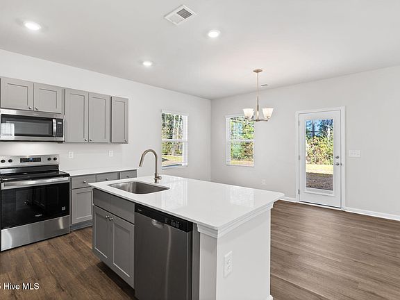 5th image of 130 Maymont Street NW