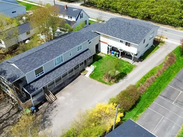 132 Golf Club Rd, Fredericton, NB E3B 5M6