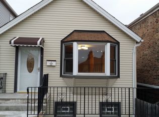 3048 S Lock St, Chicago, IL 60608