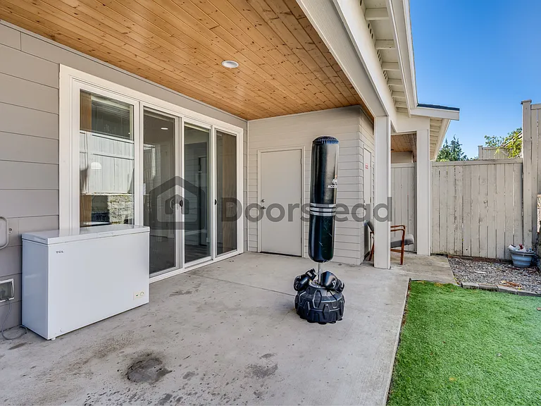 870 SW 96th Pl — Photo 19