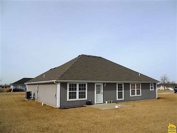 2nd image of 1002 Orchid St