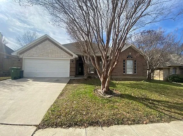 7205 Elm Wood Dr, North Richland Hills, TX 76182