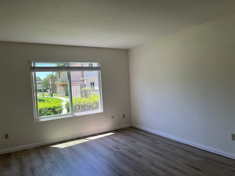 10543 Caminito Glenellen — Photo 4
