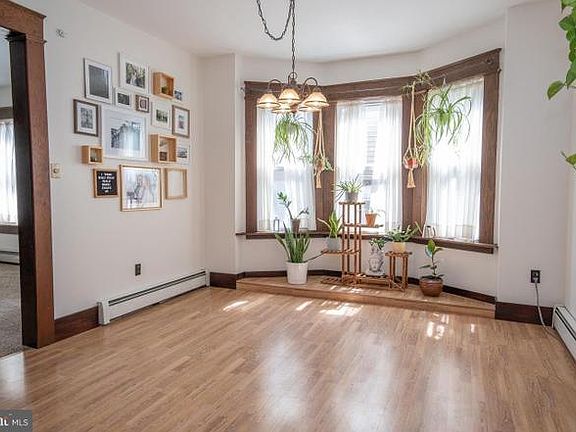4th image of 227 Walnut St