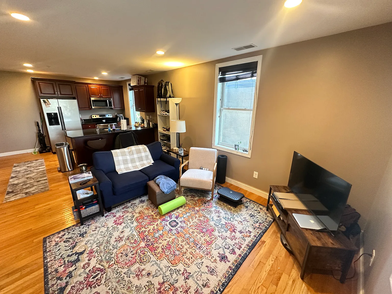 1 bed, 750 sqft, $2,995 — Photo 4