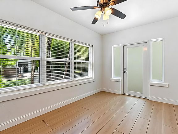 3rd image of 2465 Inagua Ave