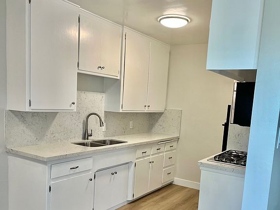 2nd image of 4350 N Lakewood Blvd APT 8