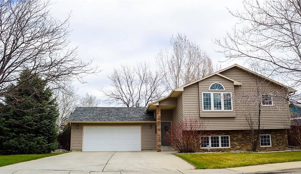 1st image of 3707 Crater Lake Ave