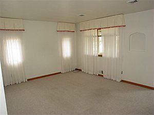 4th image of 3736 Woodlawn Way