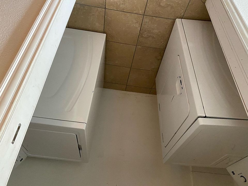 1st image of 6032 Westridge Ln #401