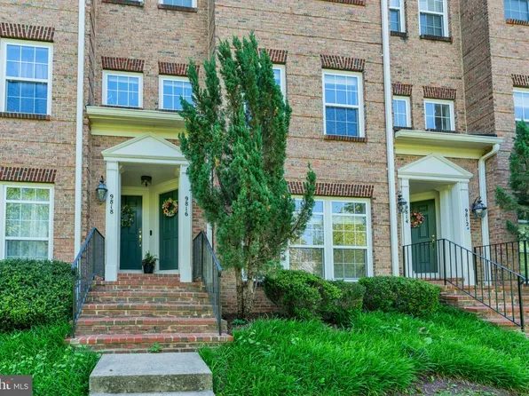 9816 Pickens Pl, Manassas Park, VA 20111