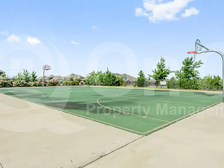 5304 Babcock Rd — Photo 37