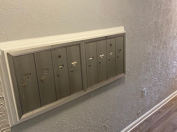 5th image of 1800 Dewitt Ave APT B