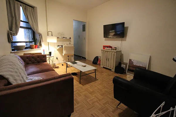 Rented by Luxor Homes & Investment Realty | media 12