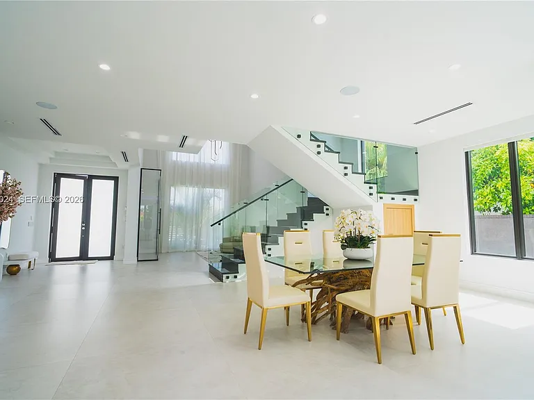 9330 SW 34th St — Photo 32