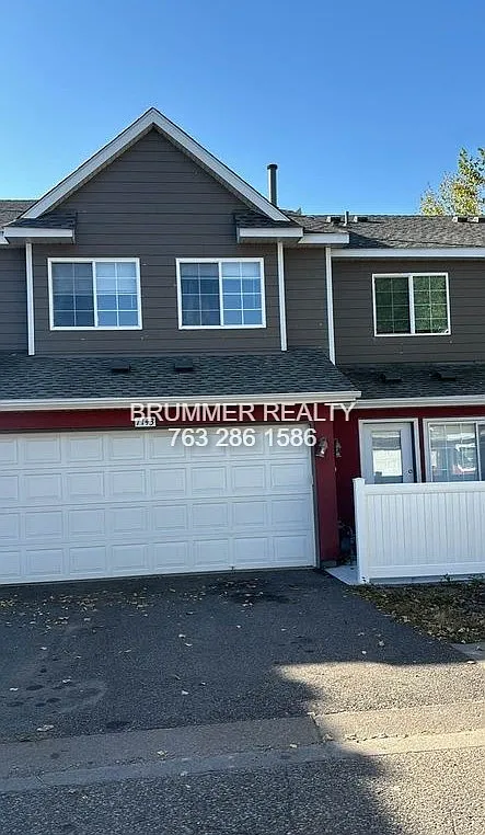3 bed, $2,150 — Photo 2