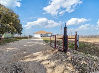 8307 Elmendorf Lavernia, Elmendorf, TX 78112