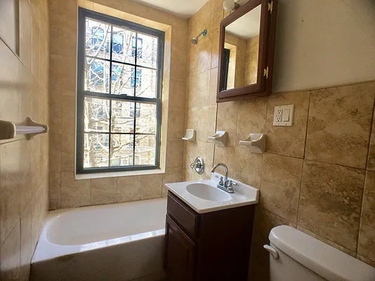 Rented by Bohemia Realty Group | media 12