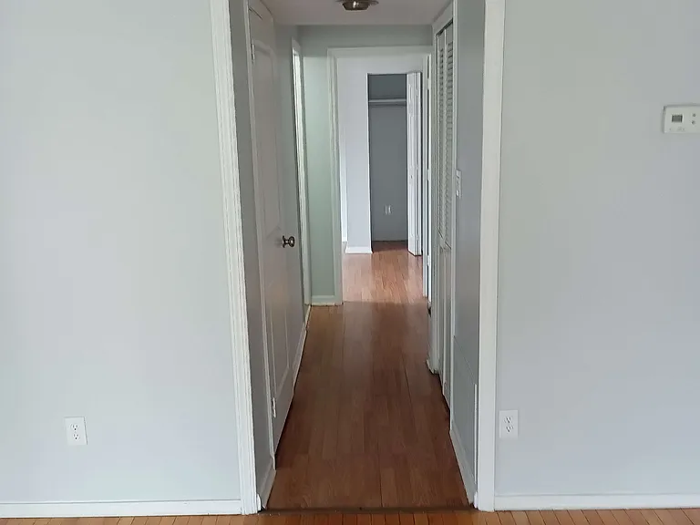 2714 Evergreen Ct — Photo 3