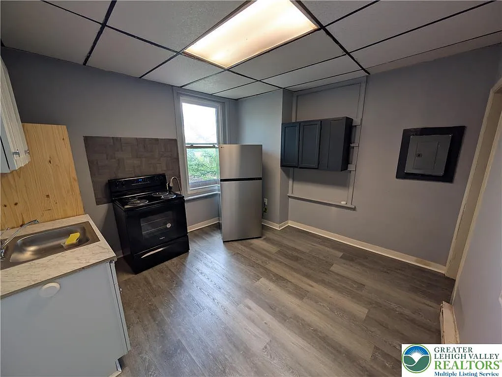 1 bed, 1.0 bath, 800 sqft, $1,150 — Photo 3