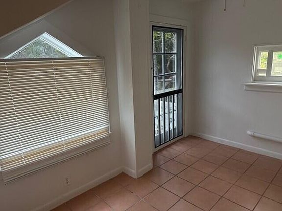 3rd image of 812 Thomas St
