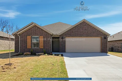 400 Cattleman Ln Photo 1