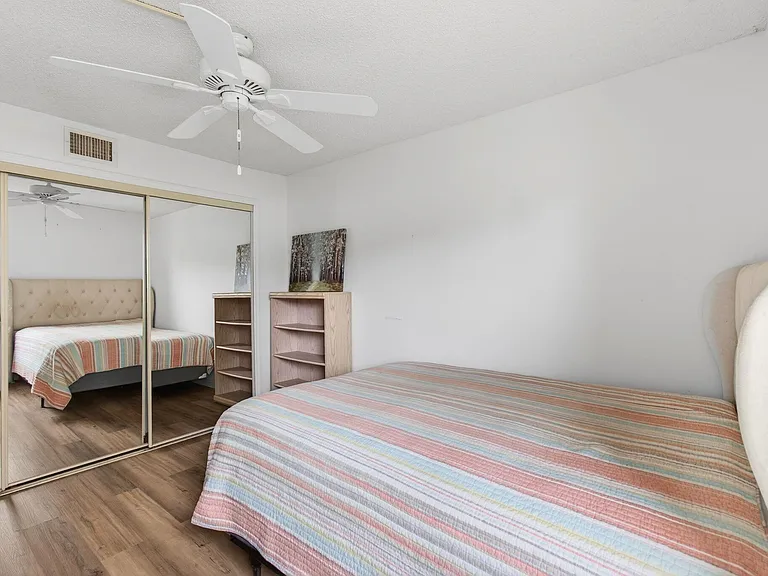 5851 Parkwalk Dr — Photo 54