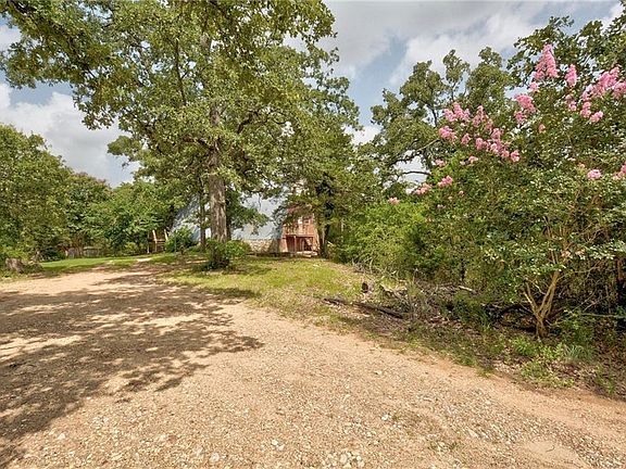 2nd image of 132 Cynthia Dr