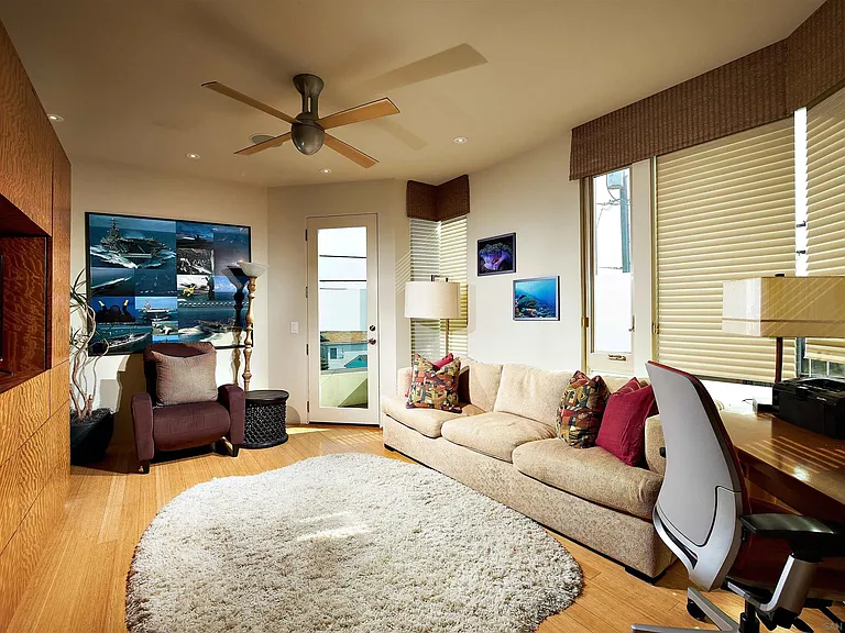 3377 Ocean Front Walk — Photo 11
