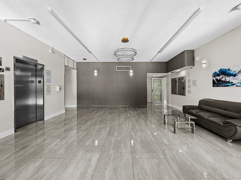 16740 NE 9th Ave #405 — Photo 6