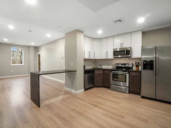 Walter Huntington Apartments